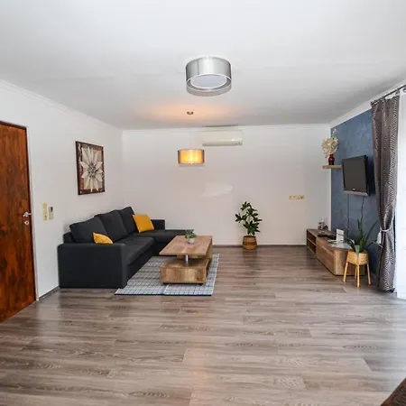 Magnolia Apartment